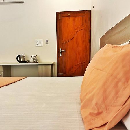 Bava Beach Resort & Retreat Center Varkala Buitenkant foto