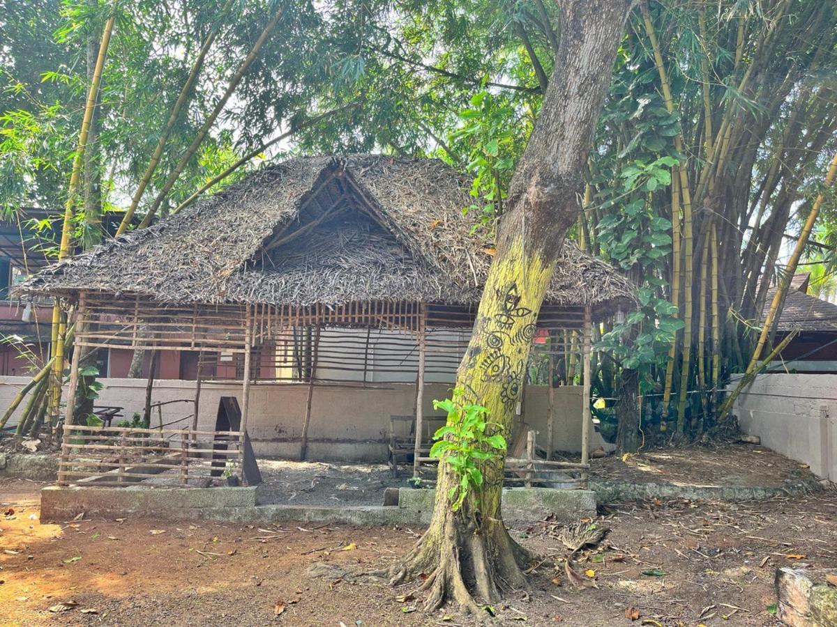 Bava Beach Resort & Retreat Center Varkala Buitenkant foto