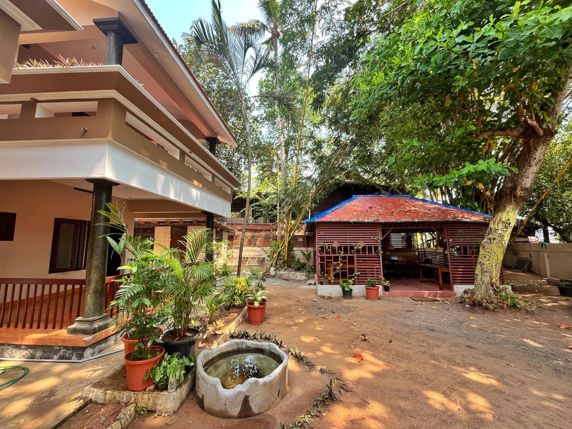 Bava Beach Resort & Retreat Center Varkala Buitenkant foto