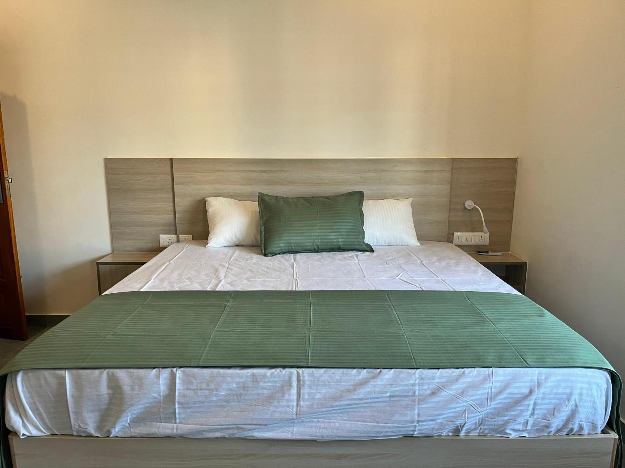 Bava Beach Resort & Retreat Center Varkala Buitenkant foto